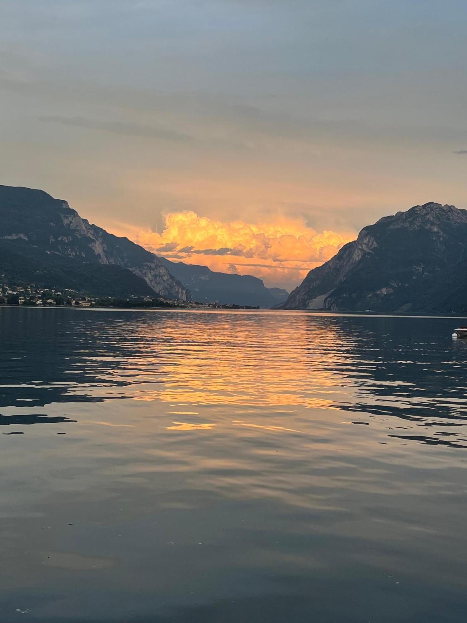 Domus Graziana - Lake Front Oliveto Lario Zewnętrze zdjęcie